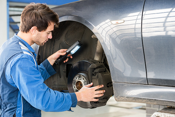 What Causes Brakes to Squeal and How Do I Stop It? | Guthrie’s Auto Service